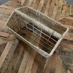 Wicker basket with metal
